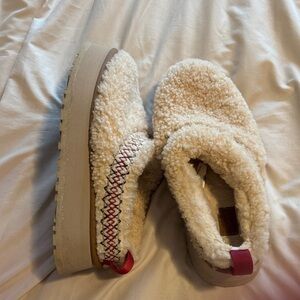 UGG Cream and Red Women's Slippers